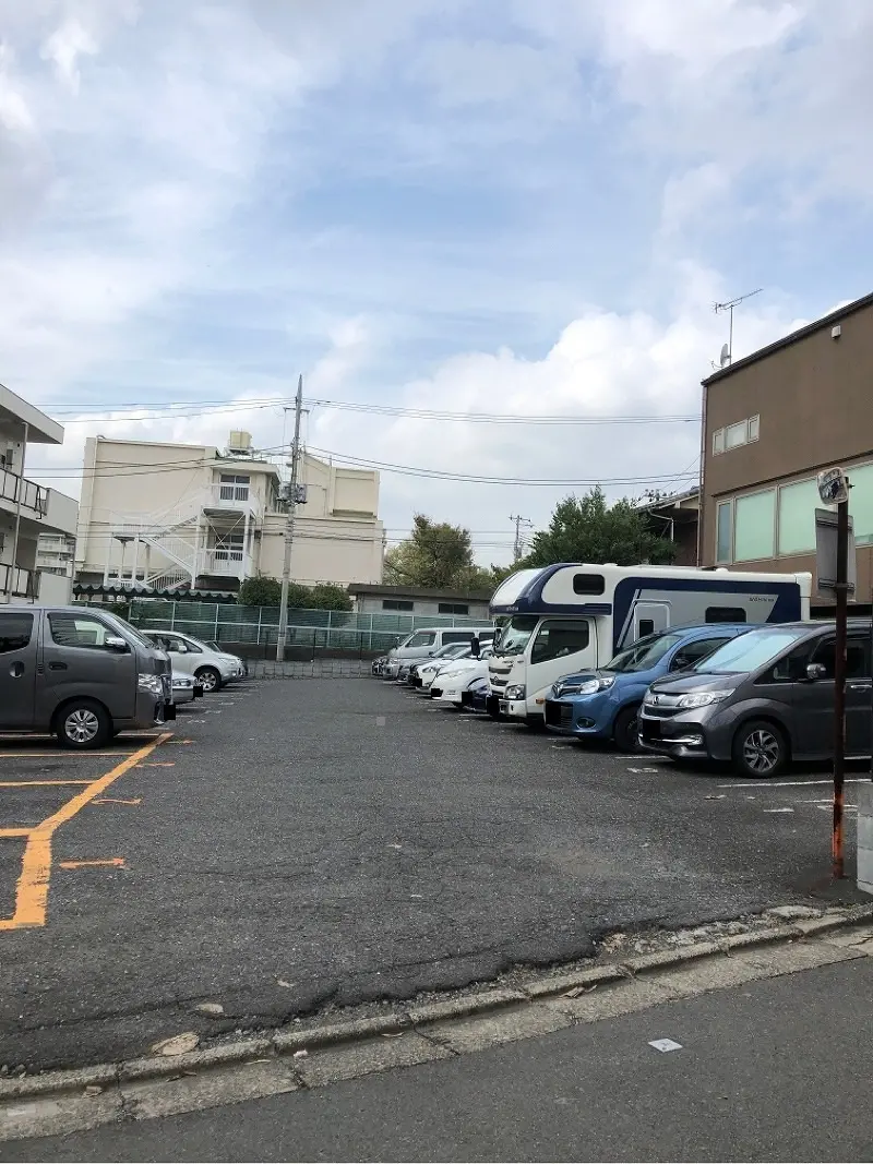 世田谷区代沢１丁目　月極駐車場